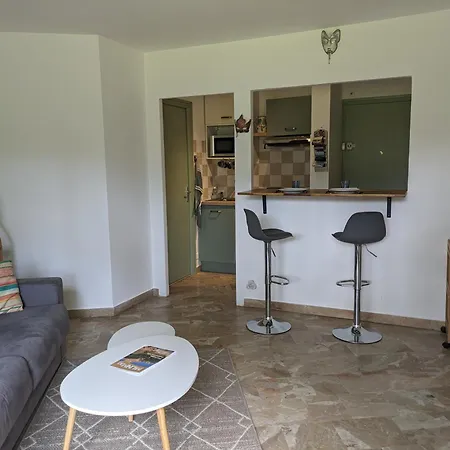 Dans Résidence Apartamento